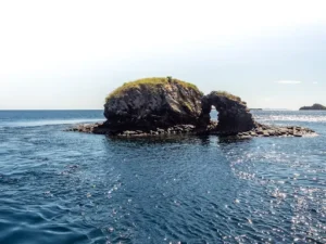 Batu Bolong komodo island