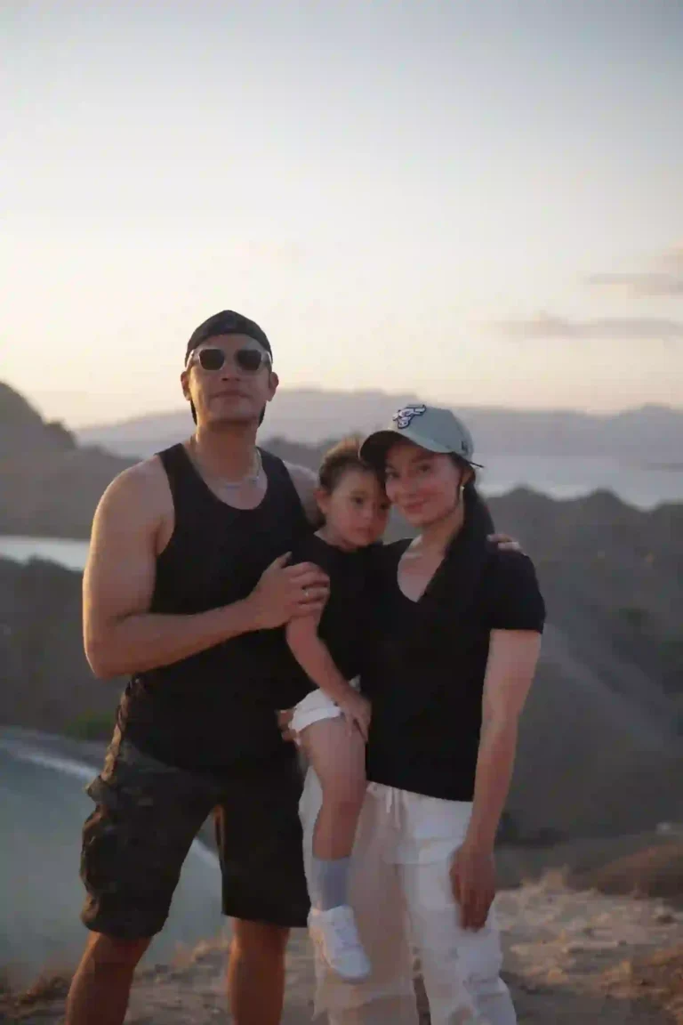 Asmirandah & Jonas Rivanno