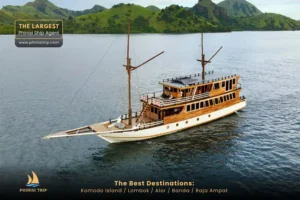 Komodo Tour Package Bajo Sunset 2